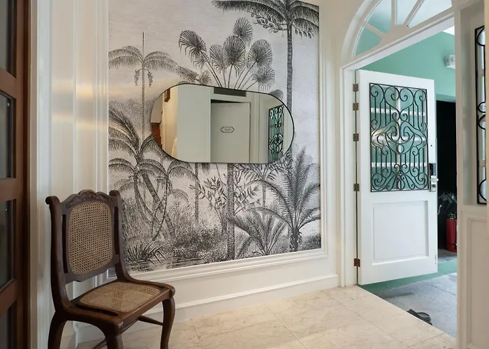 Miranamin Nest Gumamela - Family In Historic With Indoor Plunge Pool, Garden View, Pet-friendly, Self-service Breakfast * Manila