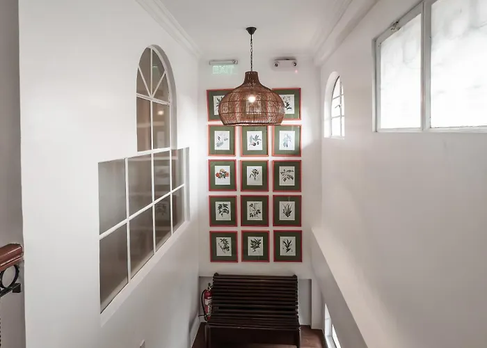 Apartment Miranamin Nest Gumamela - Family In Historic With Indoor Plunge Pool, Garden View, Pet-friendly, Self-service Breakfast