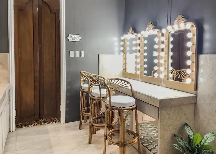 Apartment Miranamin Nest Gumamela - Family In Historic With Indoor Plunge Pool, Garden View, Pet-friendly, Self-service Breakfast