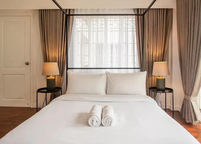 Miranamin Nest Gumamela - Family In Historic With Indoor Plunge Pool, Garden View, Pet-friendly, Self-service Breakfast Manila