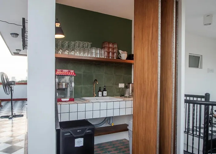 Miranamin Nest Gumamela - Family In Historic With Indoor Plunge Pool, Garden View, Pet-friendly, Self-service Breakfast Apartment *